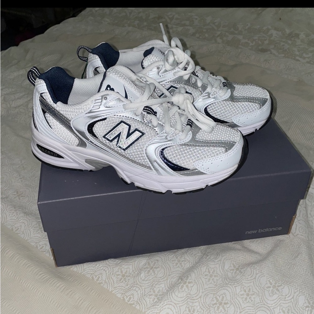 New Balance 530 White Silver Navy